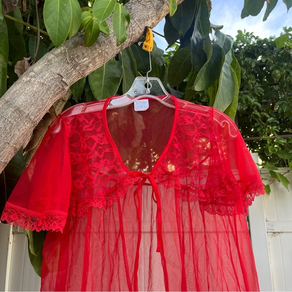 Vintage Elsie of Miami Red Sheer Babydoll Peignoir Robe 🌹. - Picture 4 of 10